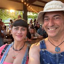 Is the show playing at the Roy Theatre in Mansura?