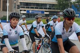♀ daniela gaxiola destaca en el mundo del deporte por haber ganado medallas de ciclismo pero también por sus poderosas piernas. Ciclistas Tomaran Las Calles Tapatias Ntr Guadalajara