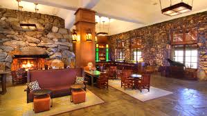 Built in 1913 with granite stones mined from sunset mountain, the inn overlooks the charming southern community of asheville. Asheville Restaurants The Omni Grove Park Inn