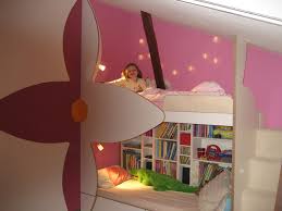 Kinderhochbett laura mit vorhang halbhoch. Babette Pauly Tischlerei Kindermobel