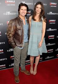 Being one of the most handsome hollywood stars, tom cruise's height has been a topic of debate among both fans and critics alike. Tom Cruise Body Measurements Height Weight Shoe Size Stats