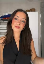 Nora Sierra (@norasierra)