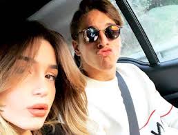 Parafrasando il detto popolare, francesca costa si è fatta conoscere sui social, in particolare. Nicolo Zaniolo Con La Fidanzata Sara La Futura Ilary Blasi Foto