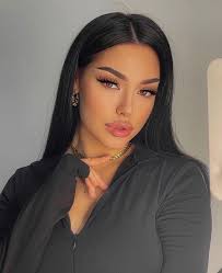 How to Overline Lips to get NATURAL-looking Fuller, Juicy Lips