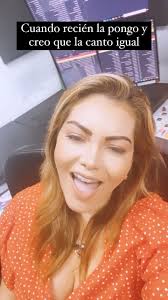 Cuando me creo la Whitney resucitada 😂😂😂😂 #lunes #whitneyhouston  #panama #reels #radio #locutorespanamá