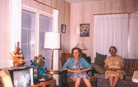 Maybe you would like to learn more about one of these? Amazing Found Photos Capture People At Homes In The 1960s And 70s Vintage Everyday