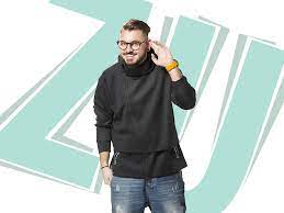 Important este sa suni la 021 409 19 00, de luni pana joi intre 18:00 si 19 daca esti mare fan si nu vrei sa ratezi nicio emisiune cu fratele mircea, atunci arunca un ochi mai jos. Mircea Badea La Zu Radio Zu