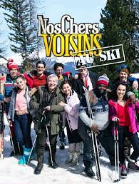 Promenades à ski et soirées détente au coin du feu dans un charmant chalet. Nos Chers Voisins En Streaming Molotov Tv