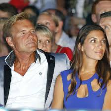 Dabei machte er auch den einen oder anderen heißen schnappschuss von seiner freundin. Liebes Krise Bei Dieter Bohlen Und Seiner Carina Intouch