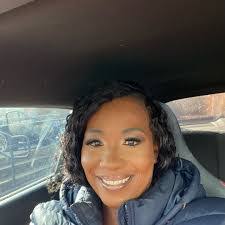 Camille Dickens's Instagram, Twitter & Facebook