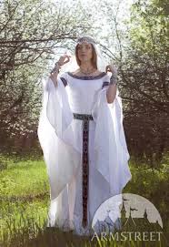 We would like to show you a description here but the site won't allow us. Mittelalter Hochzeitskleid Schwan Kaufen Vorhanden In Weisse Baumwolle Blauer Schwan Borte Rote Rowena Borte Im Mittelalter Shop Armstreet