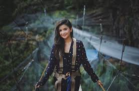 Eva diketahui hilang tak lama setelah pamit buang air kecil yang tak jauh dari lokasi perumahan warga yang ditempati oleh kesembilan pendaki lainnya. Harga Tiket Dan Lokasi Wisata Bantimurung Maros 2019 Camerawisata