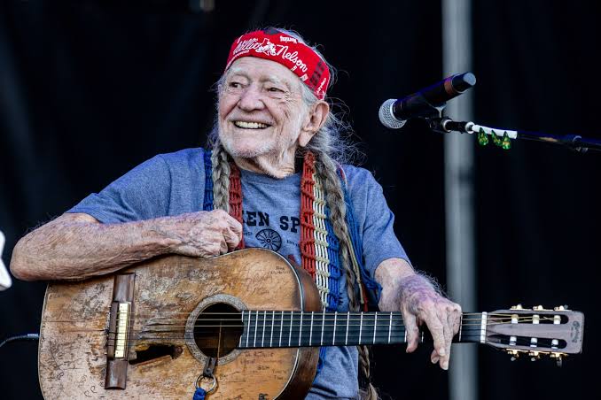 Willie Nelson's 'Living in the Promiseland' Is a Pro-Immigrant Message