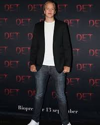 Valter skarsgard is best known as a tv actor. Bill Skarsgard News Happy 22nd Birthday To Valter Skarsgard Facebook