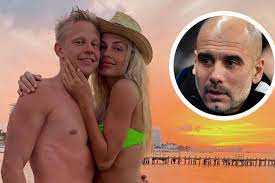 Powered by the white robot. Zinchenko Responds To Wife S Criticism Of Guardiola After Manchester City Boss Blamed For Champions League Failure Goal Com