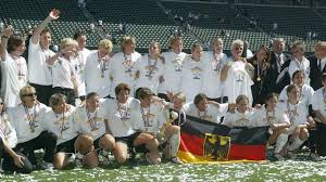 China schlägt südafrika, deutschland im achtelfinale. Ard Zeigt Doku 50 Jahre Frauenfussball Dfb Deutscher Fussball Bund E V