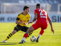 Bvb vorerst ohne mateu morey. Mateu Morey Bvb Lob Fur Startelf Debut Ist Er Der Hakimi Nachfolger Bvb 09