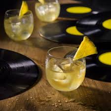 When should you shake and when should you stir? How To Prepare Ibiza 43 Cocktail Licor 43