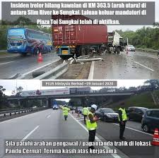He said from 8 am to 11 am today, the rtd has issued 196 summonses on various offences such as wooden stopper offence (46 cases), technical offence (21). Bomoh Online Plus Highway A Trailer Accident On The Facebook