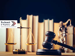 Bank bph był w tym czasie uniwersalnym, ogólnopolskim bankiem obsługującym 2,6 miliona spółka zależna hypovereinsbank bank hipoteczny sa jako pierwsza w polsce uzyskała licencję nbp na. Bank Bph S A Sygn Akt I C 164 20 Wyrok Bochenek I Wspolnicy