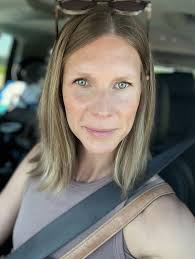 Judge Bev's behavior in the courtroom