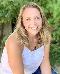 Carrie Bowman's Instagram, Twitter & Facebook