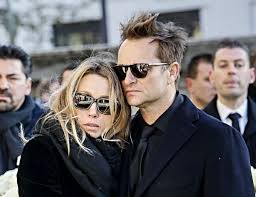 Un album introduit par le single du m�me nom, dont le clip a d�j� �t� teas� et. Qui Est David Hallyday Page 11 Sur 14