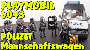 Der polizei mannschaftswagen ist mit fahrer und beifahrer ausgestattet, dazu gibt es reichlich alle spielsets und schon vorhandene playmobil spielzeuge zum thema polizei, können hier ideal. Playmobil 6043 Polizei Mannschaftswagen Sek Einsatzteam Vorstellung Youtube