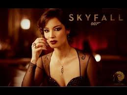 La alfombra roja del estreno mundial de skyfall de james bond desde el royal albert hall de londres. 007 Skyfall Bond Girl Severine James Bond Movie 007 Skyfall Look Skyfall Berenice Marlohe James Bond Movies