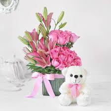Fresh flowers provides easy online flower order and delivery across australia, making it a breeze to share feelings and smiles with the special people in your life whether they be near or far. Flowers With Teddy Bears Send Teddy With Flowers Online Delivery