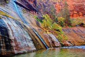 Hiking guide and photographs for the beautiful emerald pools trail in zion national park near the zion lodge. Waterfalls In Zion National Park