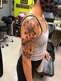As a custom tattoo shop we work with dedicated clients who demand the finest permanent art on their skin. Revolution Studios Tattooing Tattoo Studio Omaha