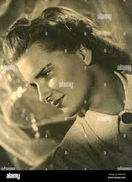 French resistance women wwii hi-res stock photography and images