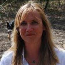 Lynette Blackwell (@whispertoanimal)