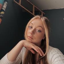 Looking for a photographer in the area for a birthday session with  reasonable prices 😊