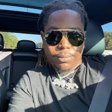 Myra Moon's Instagram, Twitter & Facebook