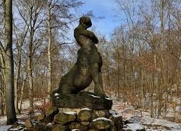 Kentaur je polukonj i polučovjek koji šeće šumama i voli samoću. Der Kentaur Chiron In Der Dresdner Heide Mapio Net