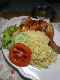 Ayam goreng madu dengan nasi minyak dan sos cili ala thai. Resepi Nasi Ayam Simple Dan Lazat Resepi Selera Kita