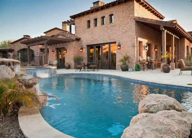 How To Choose The Right Pool Size For Your Backyard