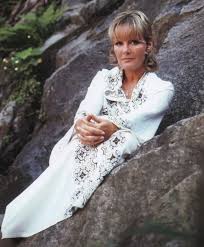 Petula Clark La Nuit N En Finit Plus Lyrics Petula Clark Petula Clark Notable Women