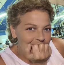 Scandalo al Grande Fratello, la bella della casa esagera durante un ballo  in salone: "Ma guardatela..." (VIDEO) ⤵️⤵️