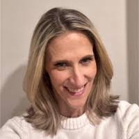 Danielle Burger's Instagram, Twitter & Facebook