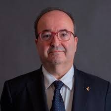 Mario Saavedra's Instagram, Twitter & Facebook