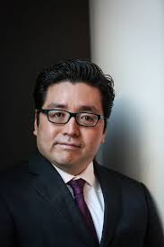 Bitcoin Bull Tom Lee Says HODL On During Slumps for Big Gains