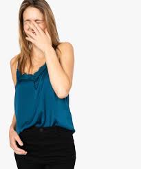 Un top femme esprit lingerie qu'on glisse parfaitement sous une veste ou un gilet. Gemo Vetements Caraco Femme Satine Avec Finition Dentelle Et Boutons Bleu Chemisiers Et Blouses Femme Gemo