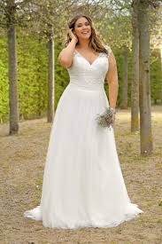 Of the new infections, 36 were diagnosed in the helsinki and uusimaa hospital district (hus). Xxl Brautkleid Traumhafte Hochzeitskleider Fur Mollige Braute Gr 44 62