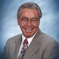 Daniel Hanks's Instagram, Twitter & Facebook