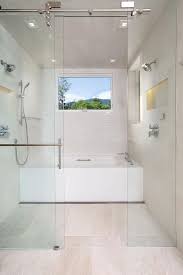 Dennoch ist dies ohne probleme realisierbar. 12 Badewannen Duschkombination Ideen Badewannen Duschkombination Badezimmerideen Badezimmer