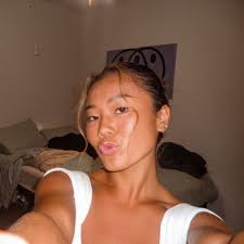 McKenzie Robinson (@mckenzier_)