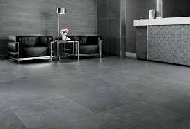 Plusieurs types de bétons cirés sur carrelage se démarquent par leur rendu différent : Carrelage Effet Beton Pour Sols Interieurs Travertin Fr